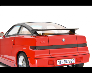 Alfa Romeo SZ (Es 30) 1989 ROSSO ALFA Laudoracing 1:18 Resinemodell (Türen, Motorhaube... nicht zu öffnen!)